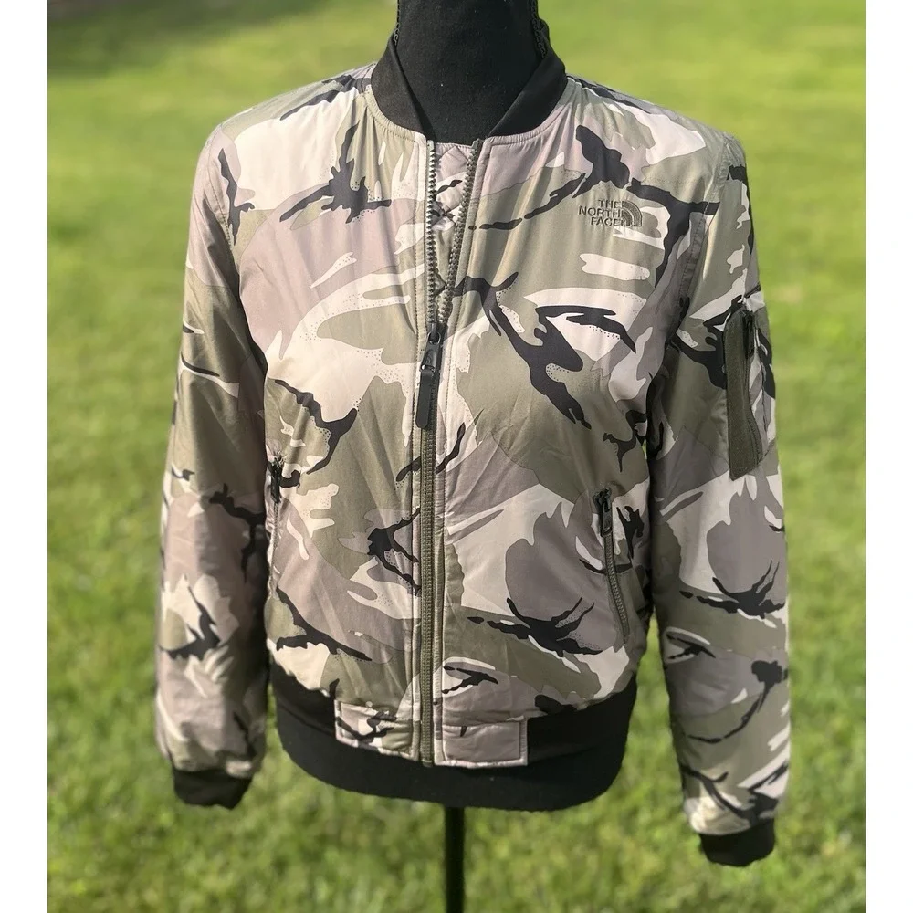 The North‎ Face Women's Size Small Barstool Bomber Jacket Camo
